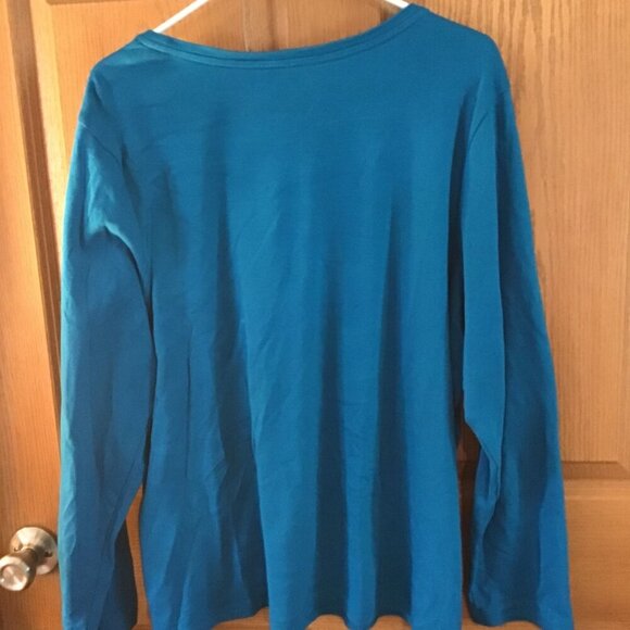 Laura Scott T Shirt - Picture 2 of 2